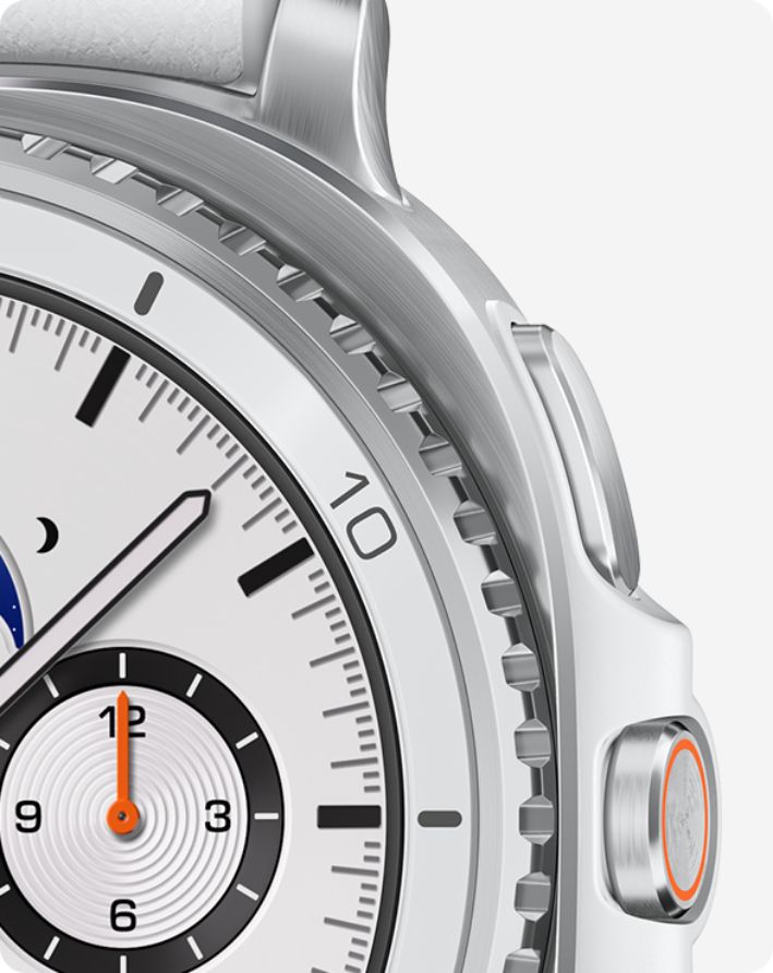 Samsung Galaxy Watch8 Classic - Culoare White vedere perspectivă
