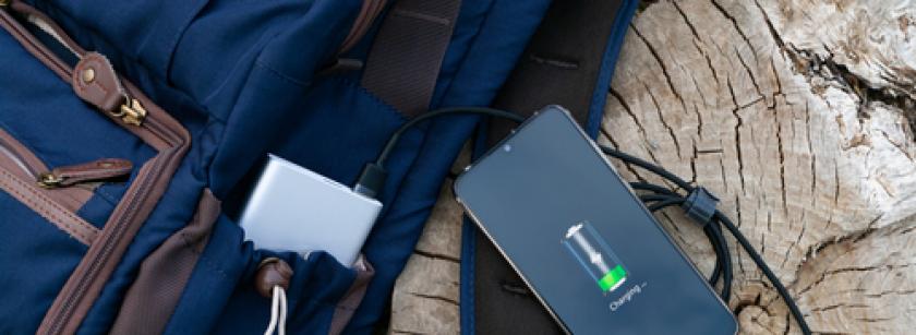 bateria-externa-cum-o-alegi-si-cum-o-folosesti-corect-pentru-telefonul-tau