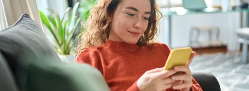 ce-trebuie-sa-stii-inainte-sa-comanzi-un-telefon-reconditionat-ghid-complet