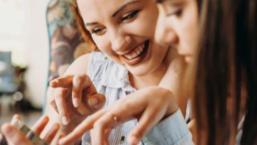 Cum afli și cum gestionezi abonamentele tale active (Google sau Apple)