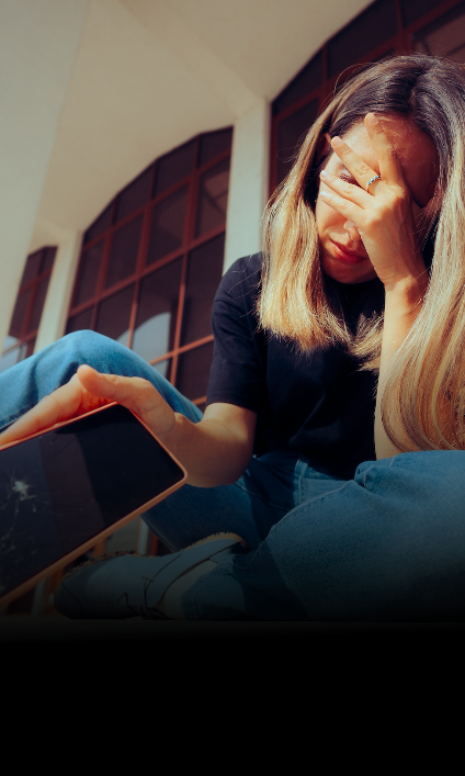 Telefon scăpat din mână